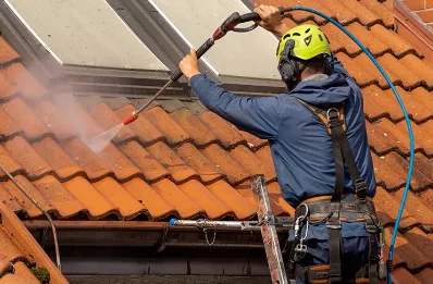 Démoussage et hydrofuge de toiture à Santes